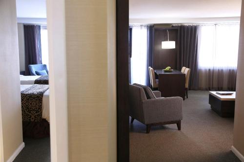 The Windsor Suites - A Modus Hotel