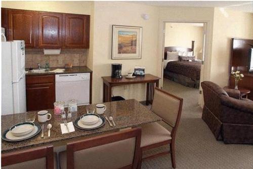 Staybridge Suites - Kansas City-Independence, an IHG Hotel