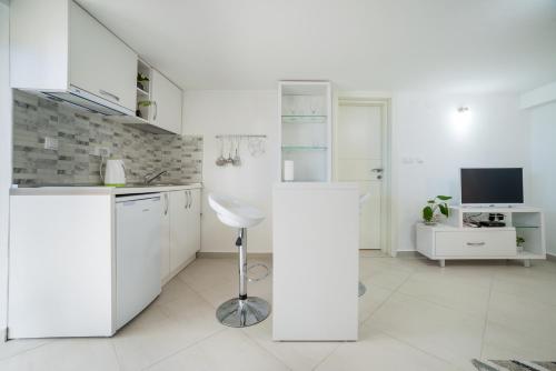 Apartments Teodo - image 2