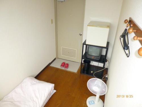 room detail thumbnail 1