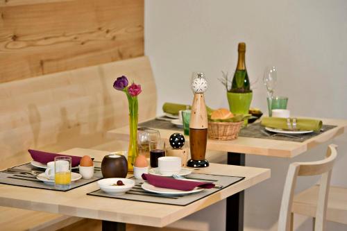 Hotel Talblick - image 2