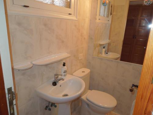 Duplex Parque Santiago 2 close to pool, sea + beach, central, Wifi, heated pool