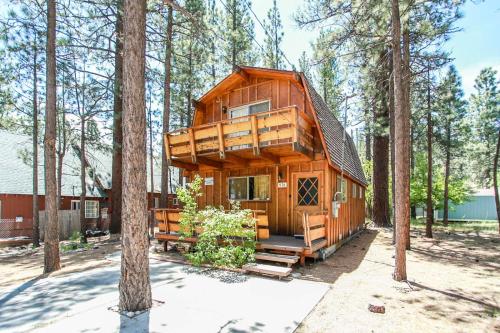 Cozy Bear Cottage In Big Bear City Ca Reviews Prices Planet