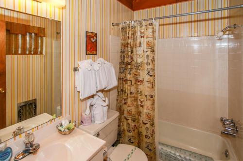 Cozy Bear Cottage - image 5