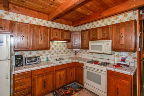 Cozy Bear Cottage - image 6