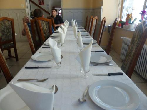 Bankett-terem, le lion d'or in Saint-Chely-d'Apcher