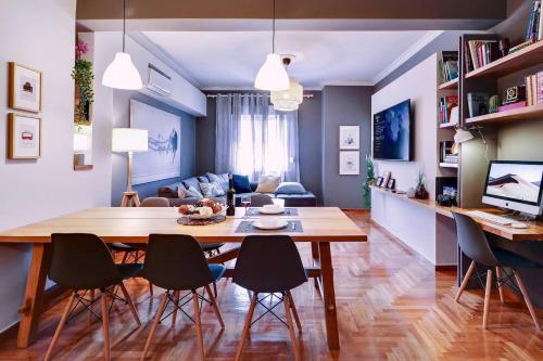 Victoria 5star / 5BR BigApt / Sauna / 2min to metro, Atene