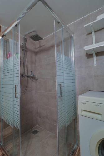 Victoria 5star / 5BR BigApt / Sauna / 2min to metro