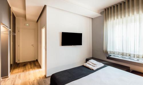 Suite 106