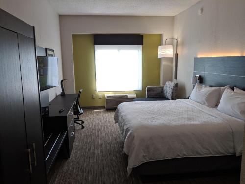 Holiday Inn Express & Suites Charlotte-Concord-I-85 by IHG in Concord, USA