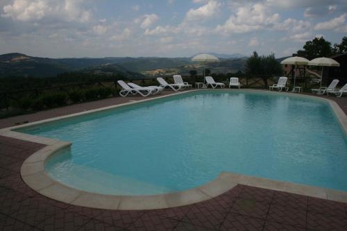 Swimming pool, Agriturismo Colle del Sole in Gubbio