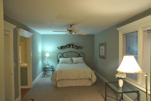 202632710 McCloud Hotel