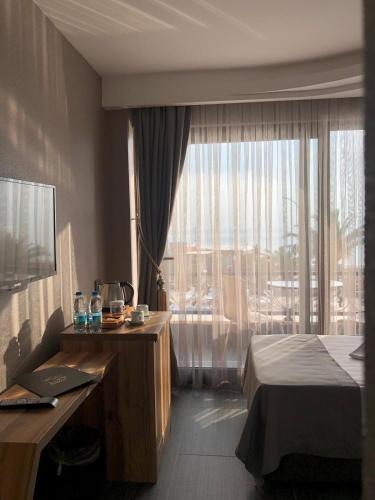Grand Vuslat Erdek – Erdek, NY