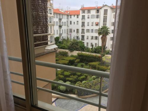 Quiet flat next to the beach, Nice (fotografie 6)