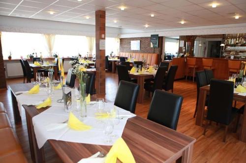 Restaurant, Hotel Wetterau - Self-Check-In in Wolfersheim