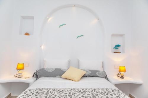  Island Dreams in Naxos Chora