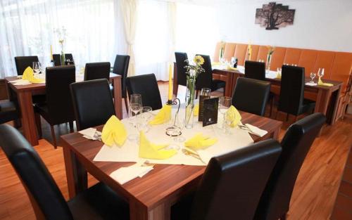 Restaurant, Hotel Wetterau - Self-Check-In in Wolfersheim