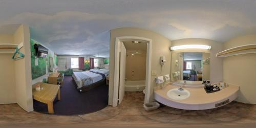 Rodeway Inn Downtown - image 11