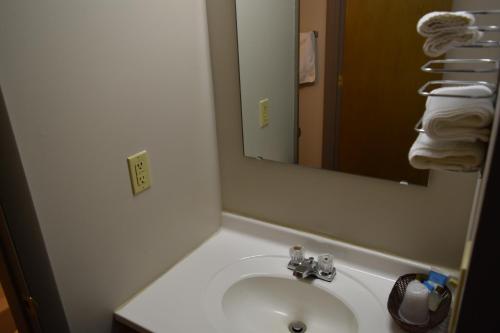 Countryside Inn - image 7