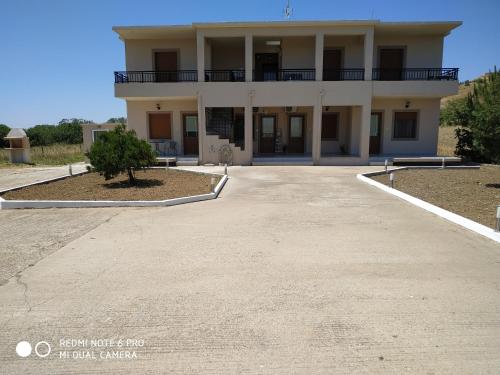 Timos Studios in Karpasion