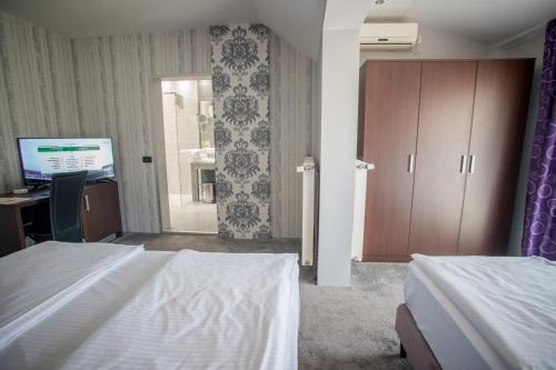Garni Hotel Radović - image 11