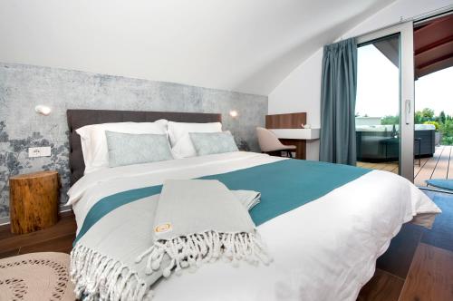 The Q Superior - a penthouse with jacuzzi and sauna, Rovinj