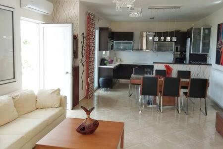  Ellie's Villa in Kounoupidiana