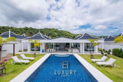 Luxury Modern 4 Bedroom Pool Villa - FH Luxury Modern 4 Bedroom Pool Villa - FH