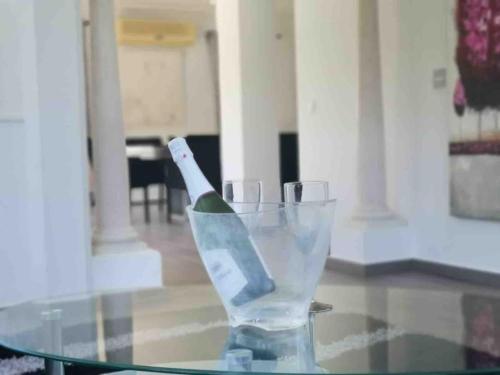 LUXURY BEACH VILLA , PRIVATE POOL DONA BELLA