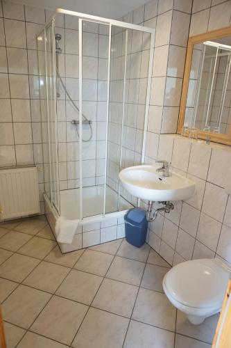 Hotel am Bahnhof - image 14
