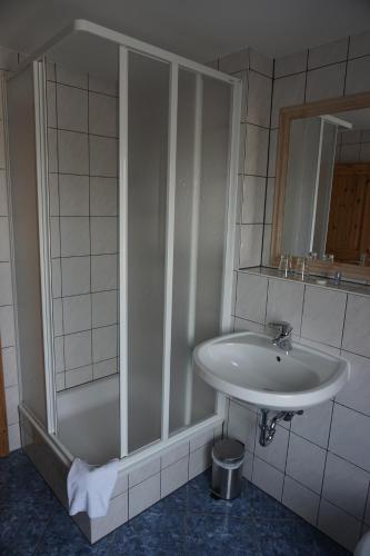 Hotel am Bahnhof - image 13