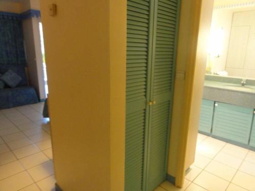 Apartment with Garden View image 7