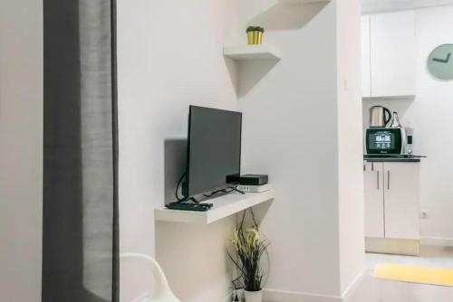 HOME4U - Secret Studio in City Center, Лиссабон (фото 9)