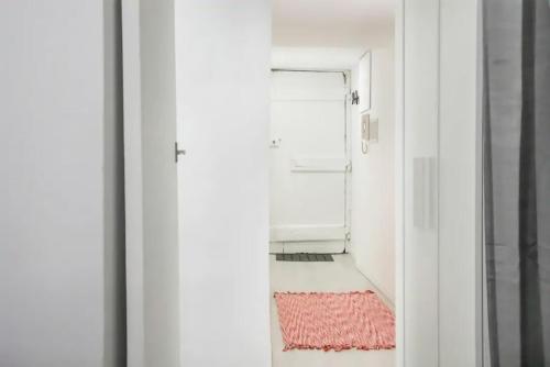 HOME4U - Secret Studio in City Center, Лиссабон (фото 6)