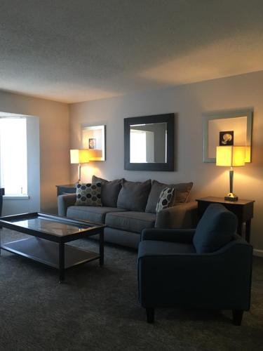 Ambassador Inn - image 14