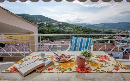  Denny's House - Luxury Apartment in Nea Iraklitsa