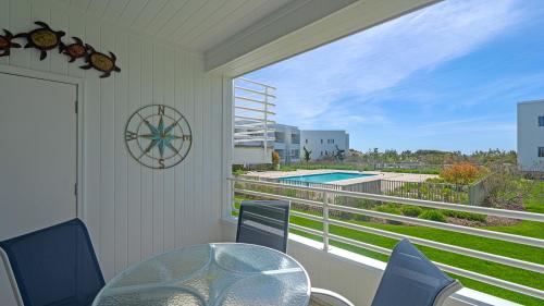 Two-Bedroom Apartment with Pool View