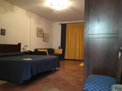 1 double bed, 1 sofa bed