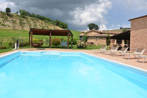 Swimming pool, Agriturismo Villa Rosetta in San Severino Marche