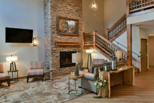 Fuajee, GrandStay Hotel & Suites in Sisters (OR)
