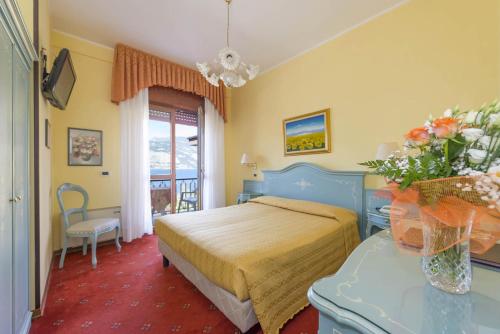 Hotel Cristallo - image 12