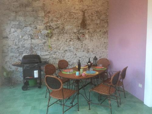 Villa Alemi' Room Type - Triple Room with Balcony