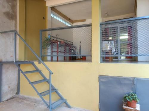 One-Bedroom Apartment image 1