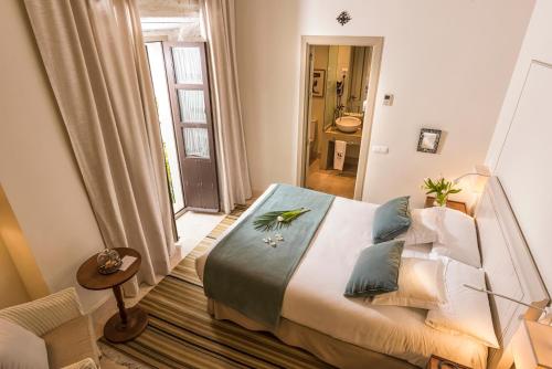 Deluxe Double Room with Terrace