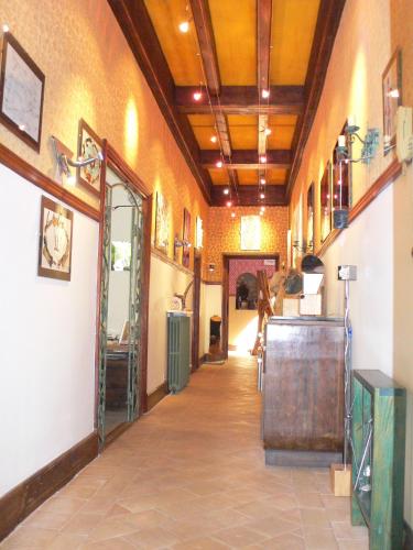 大堂, 佩爾洛隱士酒店 (Ermitage de Peyreleau) in 佩雷洛