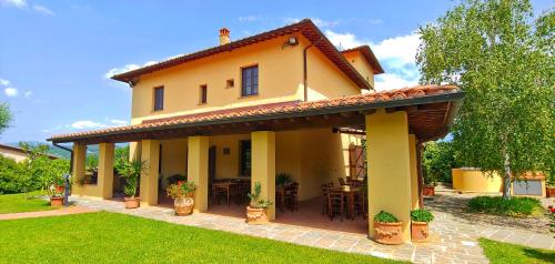 Зручності, Torrebianca Tuscany in Ріньяно Сульарно