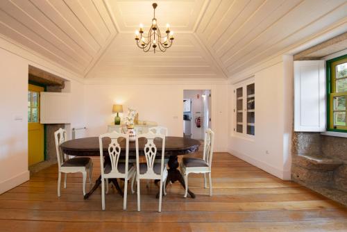 Banketu zāle, Eido Da Portela - Casa De Campo in Santa Krusa do Lima