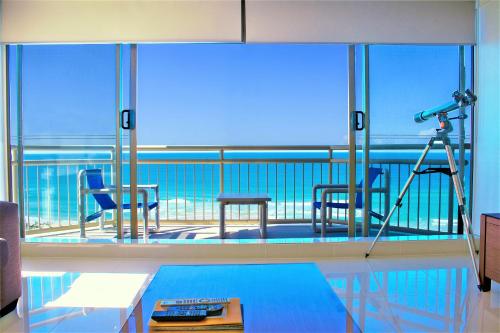 Seacrest Beachfront Apartments Surfers Paradise