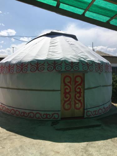 Center guesthouse in Koçkor