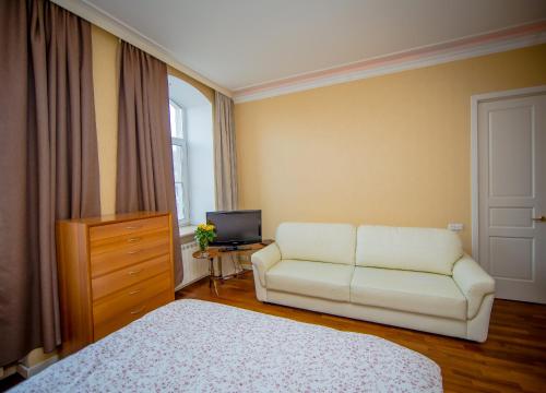 Riviera View 4BR Apartment - image 7